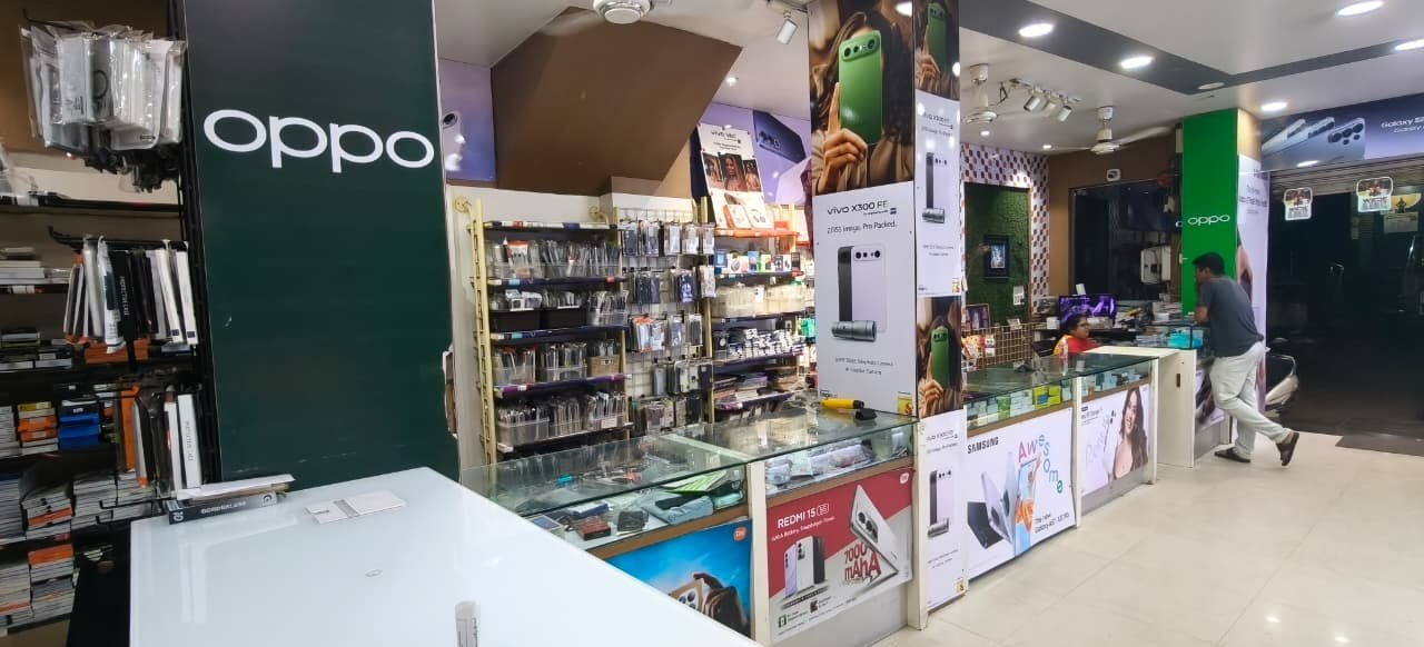 Smartphones & Mobile Accessories Hub