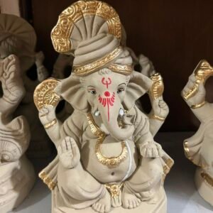 Rajwadi Pagdi Ganesh Murti