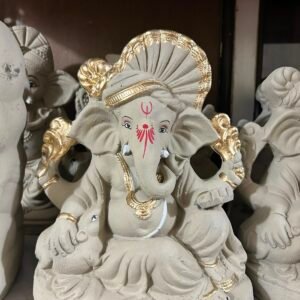Rajwadi Pagdi Ganesh Murti